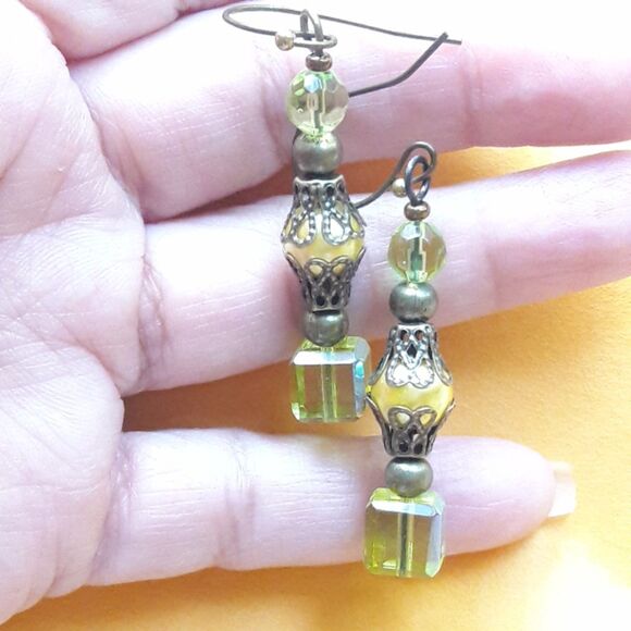 artisan earrings 466#mfs NEW boho green yellow hatpin victorian glass drop earri - Picture 4 of 5